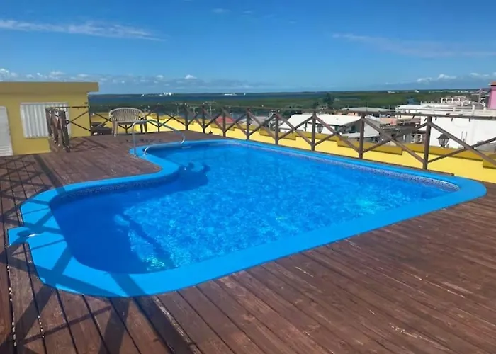 Paradise Single ,double & Queen Single With Bathroom & Pool
