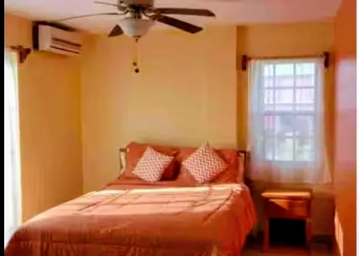 Paradise Single ,double & Queen Single With Bathroom & Pool