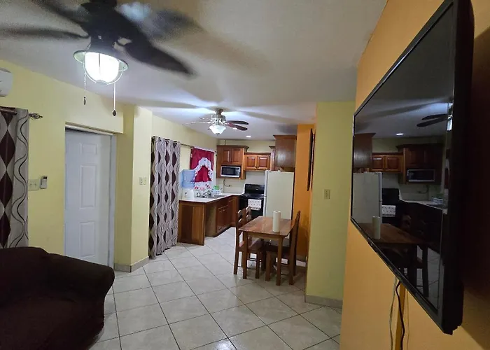 Paradise Single ,double & Queen Single With Bathroom & Pool *